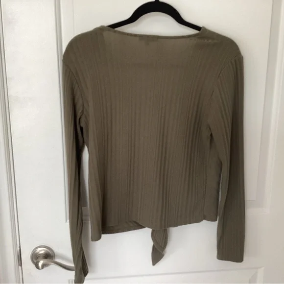 Dynamite Top - Picture 2 of 4